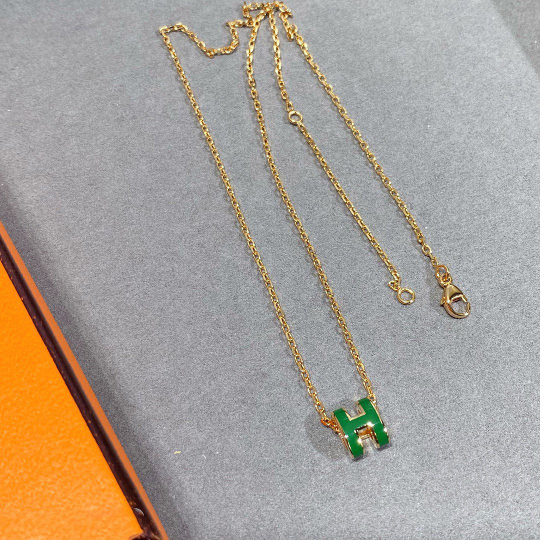 [Hmes]POP H GREEN NECKLACE SILVER AND GOLD