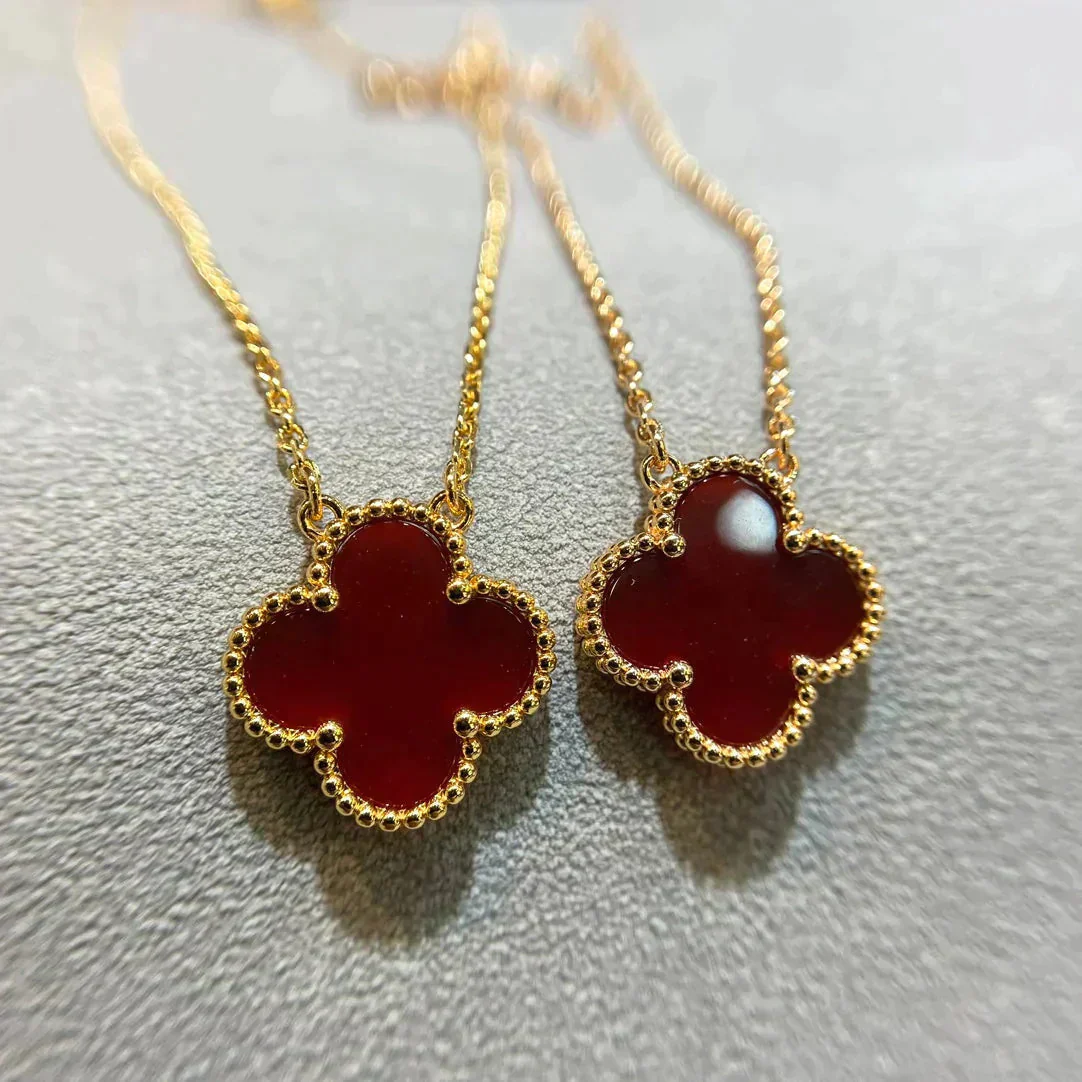 [VA]CLOVER 15MM CARNELIAN SINGLE FLOWER NECKLACE