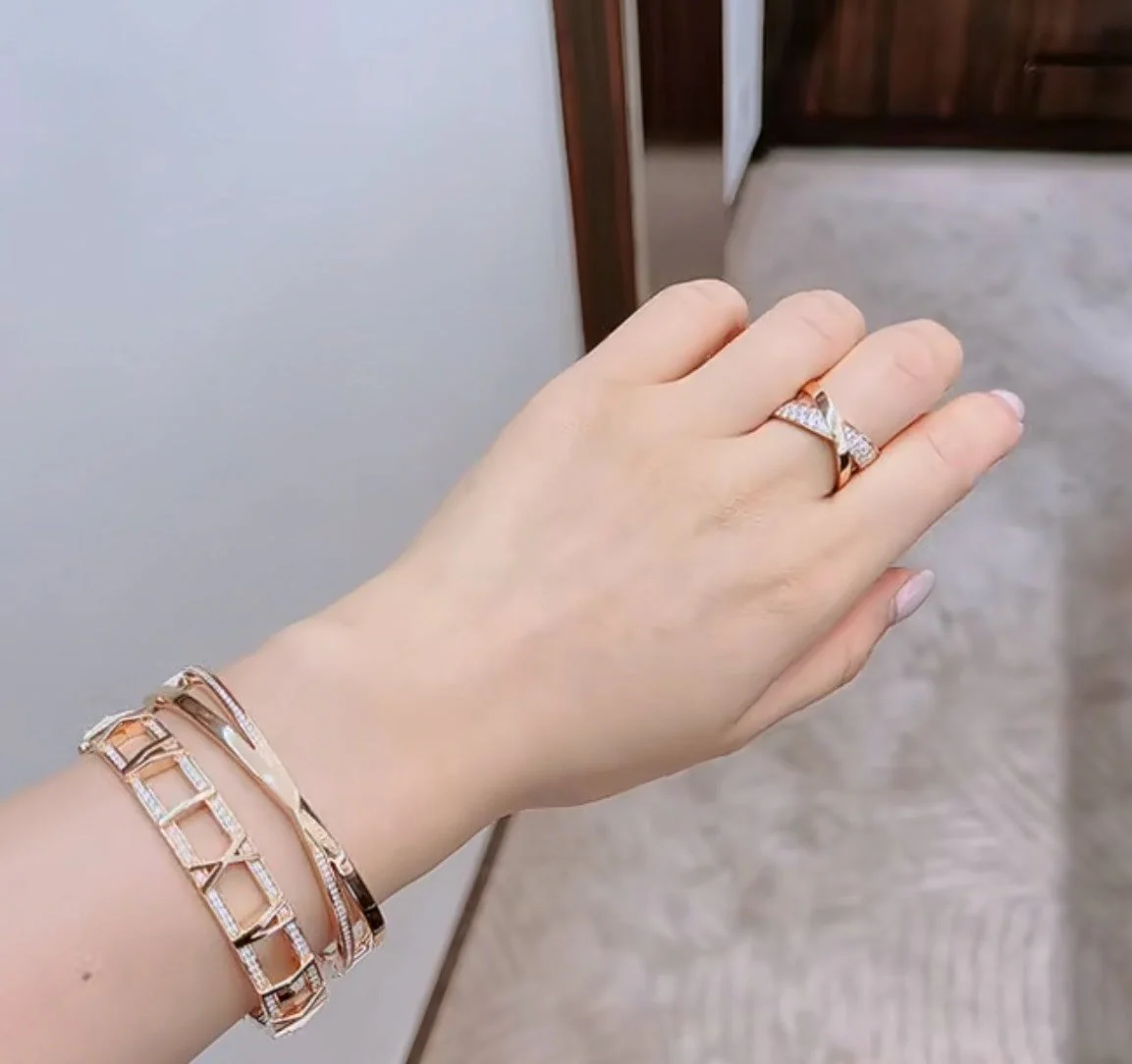 [TF]NARROW HINGED BRACELET WITH DIAMONDS SMALL