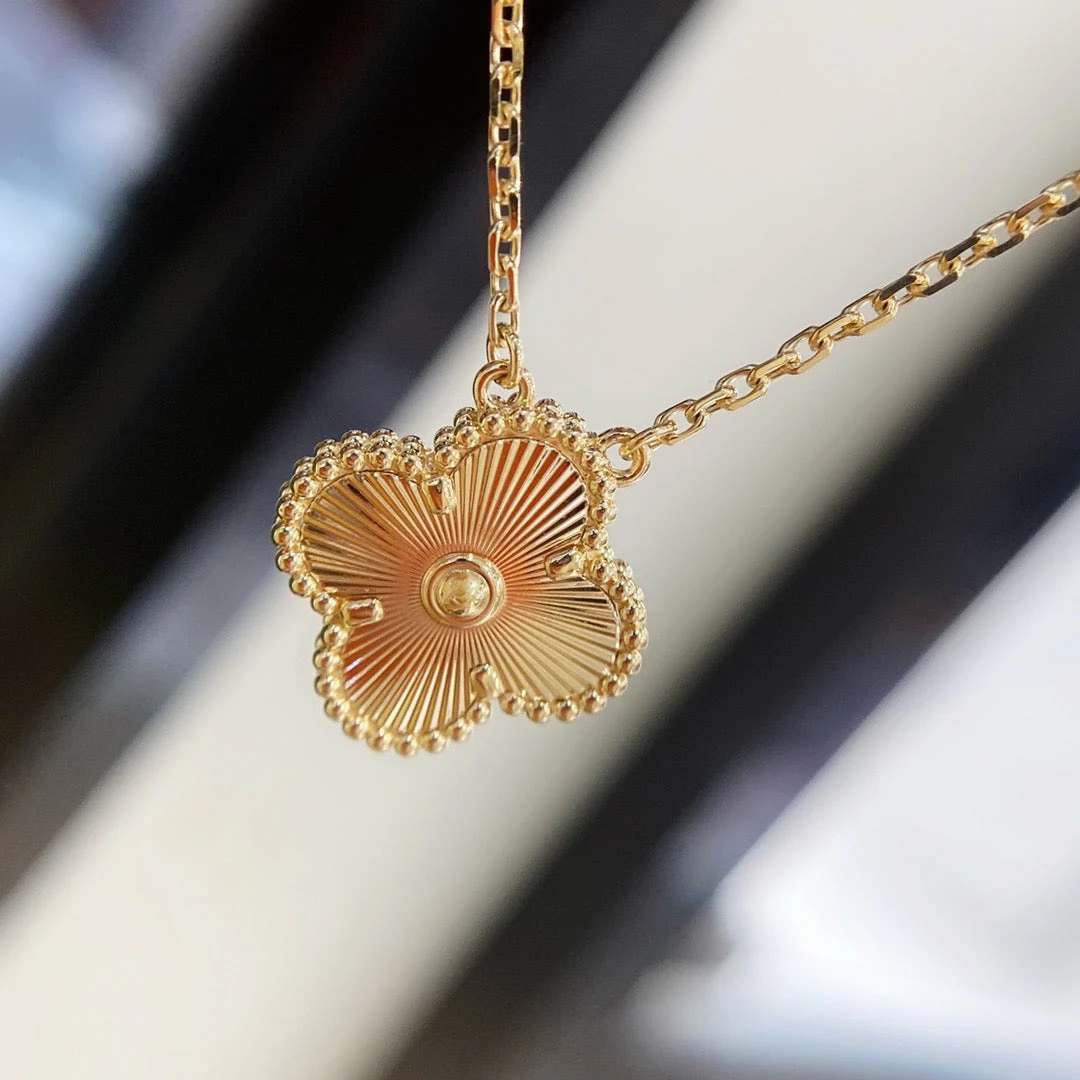 [VA]CLOVER 15MM LASER NECKLACE