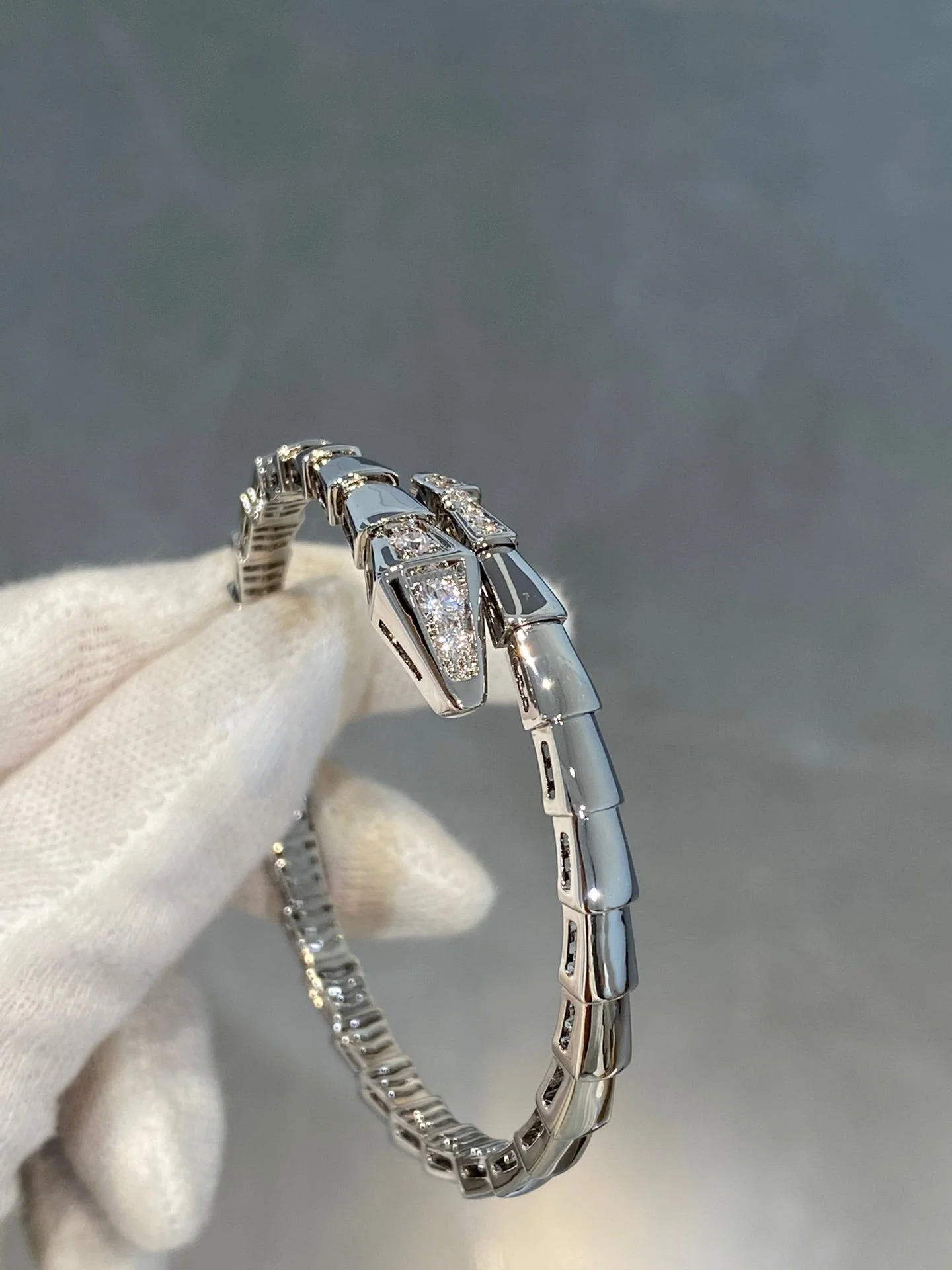 [BV]SERPENTI BRACELET DIAMONDS SILVER