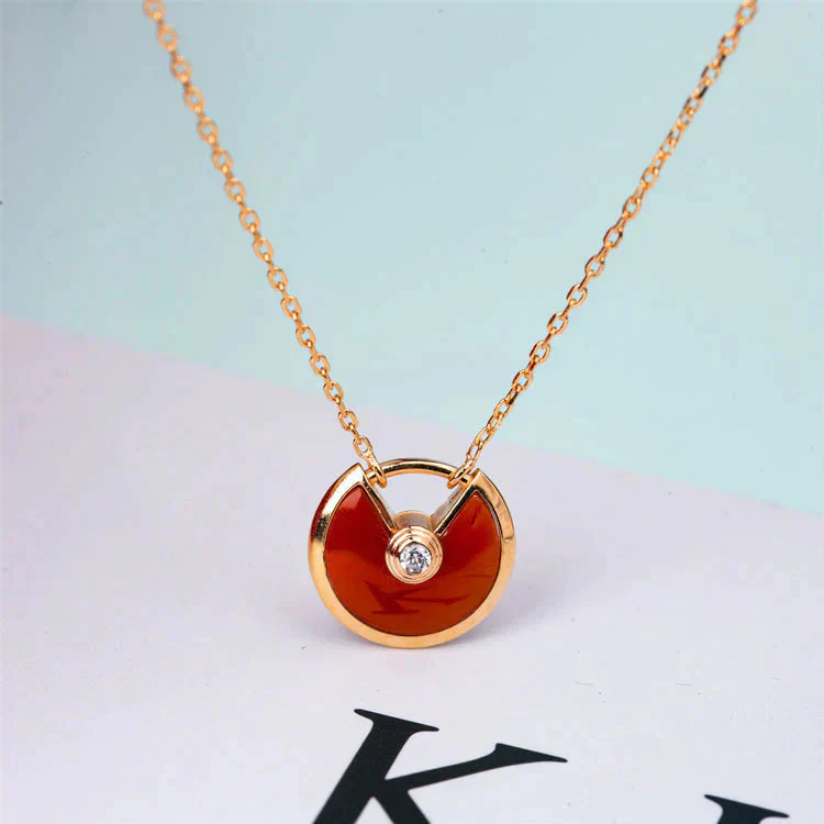 [CT]AMULETTE GOLD CARNELIAN ONYX NECKLACE