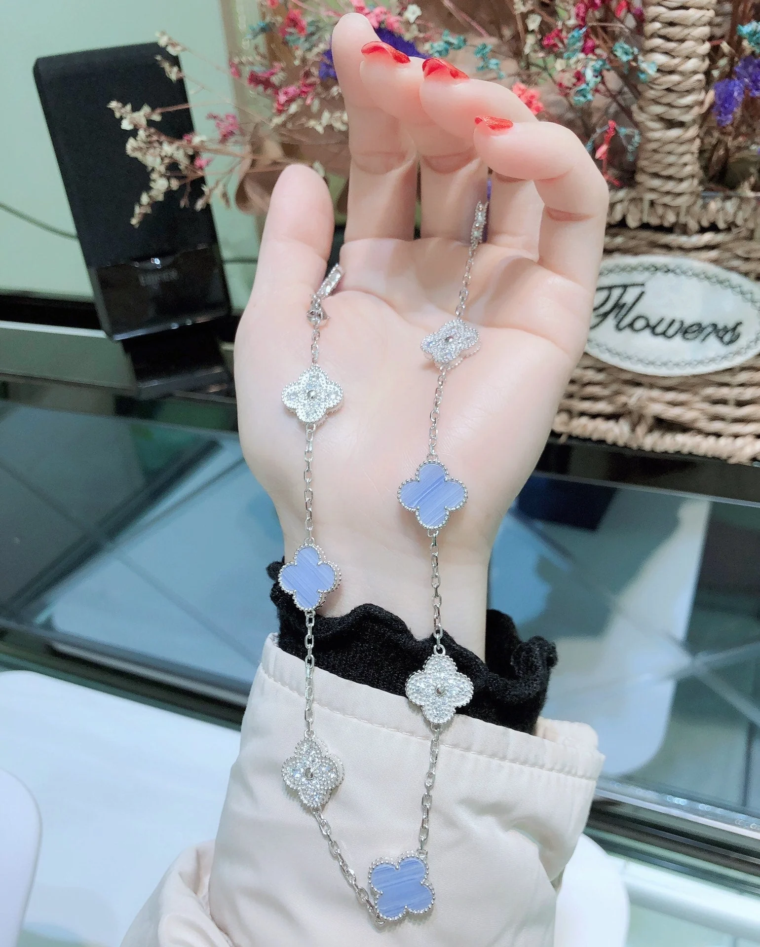 [VA]CLOVER 10 MOTIFS CHALCEDONY DIAMONDS SILVER NECKLACE
