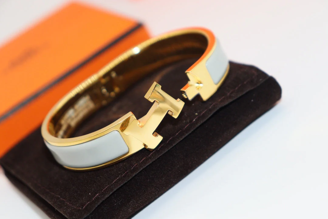 [Hmes]H LIGHT BLUE BRACELET