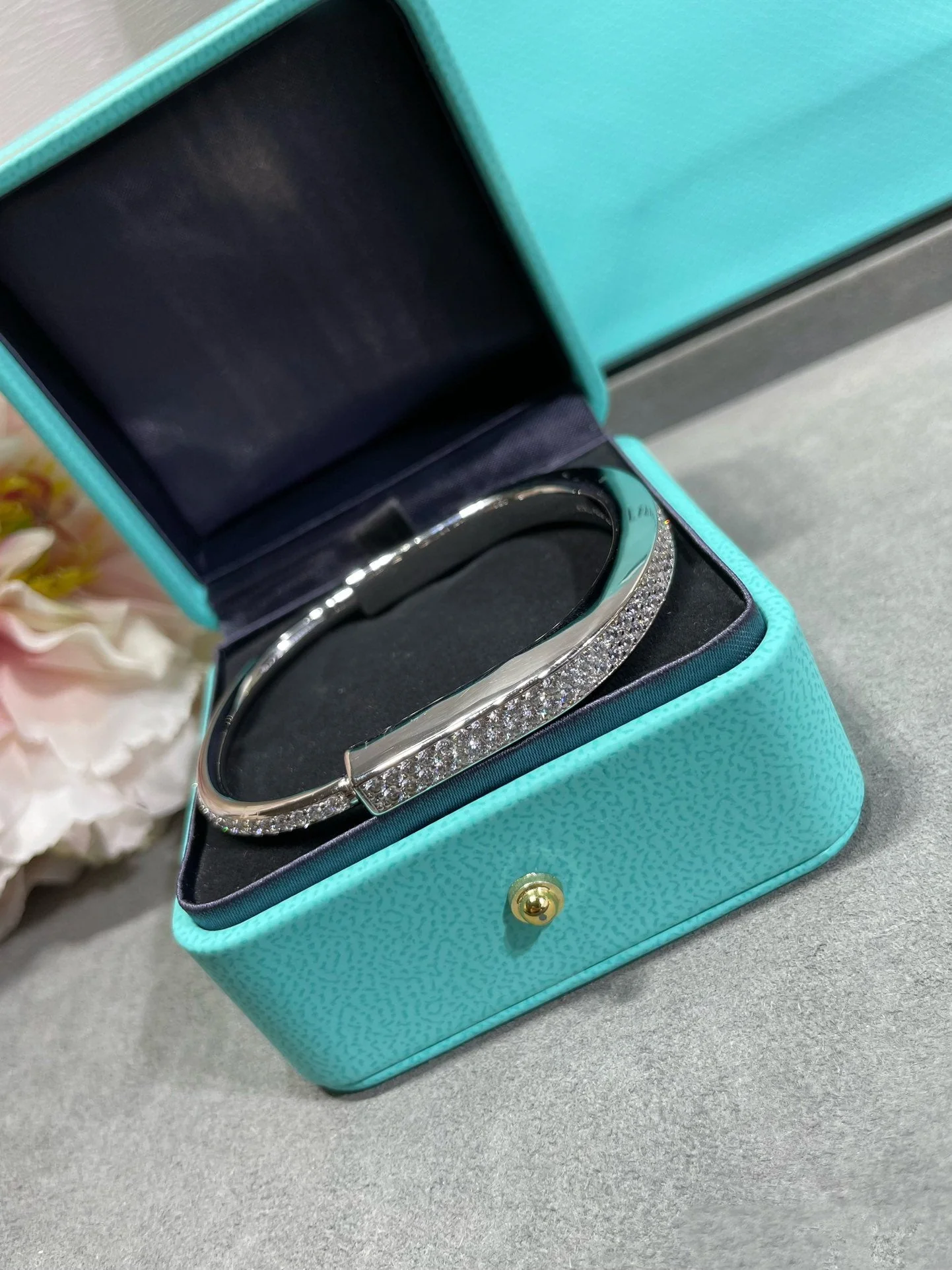 [TF]LOCK BRACELET DIAMOND PAVED