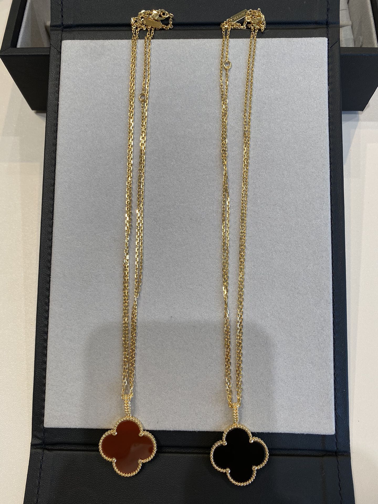 [VA]CLOVER 25MM NECKLACE GOLD CARNELIAN
