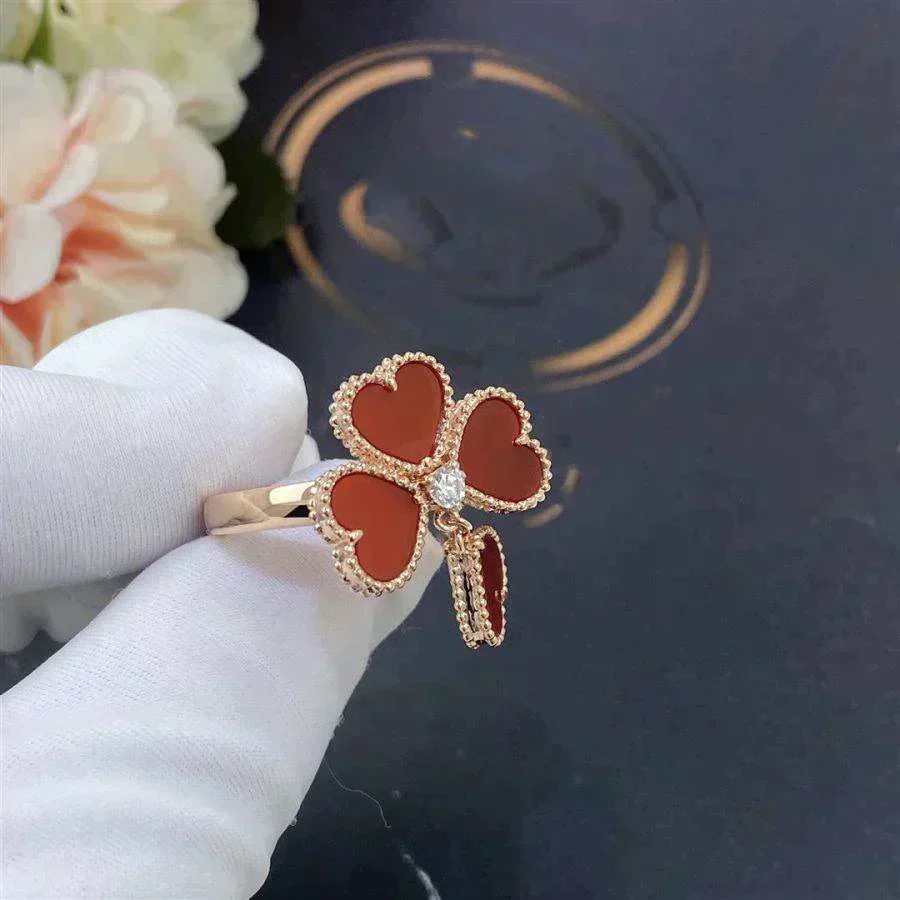 [VA]SWEET CLOVER CARNELIAN RING