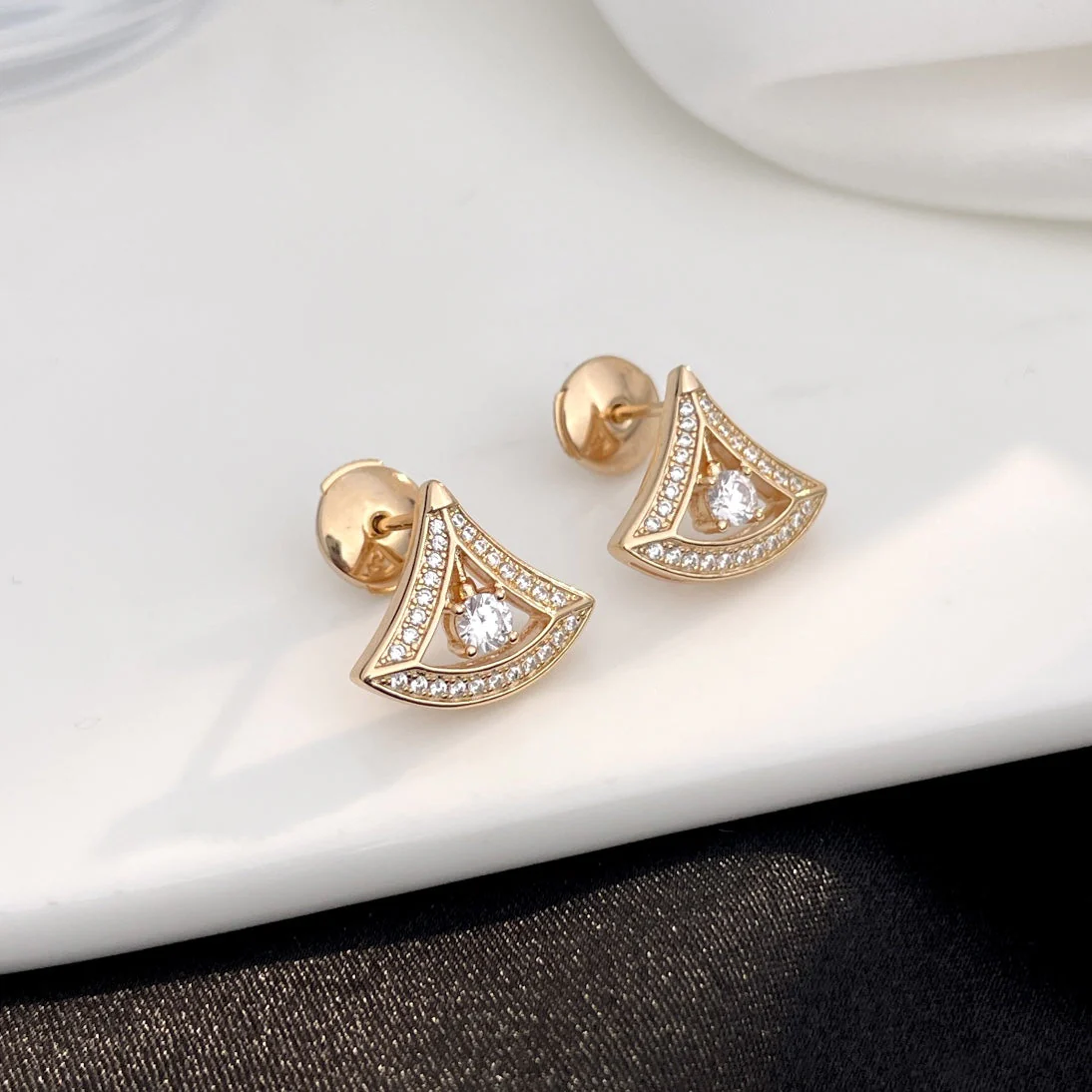 [BV]DREAM MINI DIAMOND STUD EARRINGS