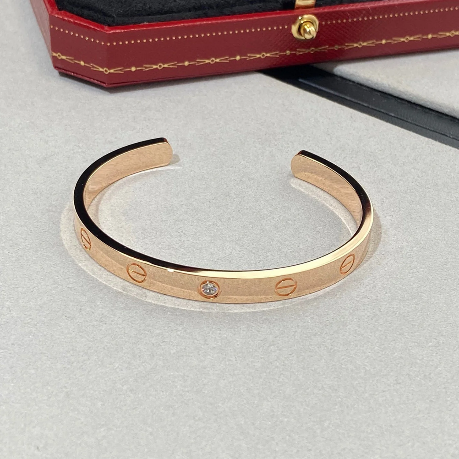 [CT]LOVE BRACELET 6.1MM 1 DIAMOND OPEN CUFF