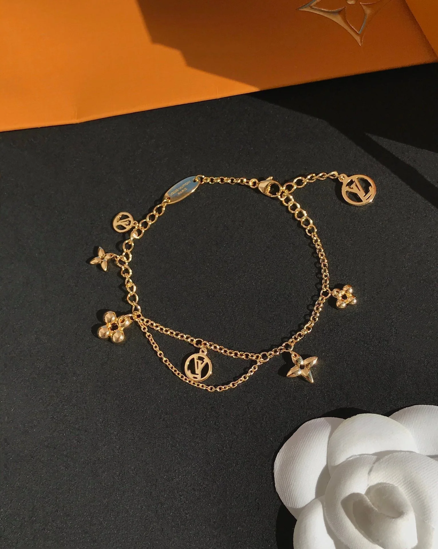 [Loui]BLOOMING PINK GOLD MOP BRACELET