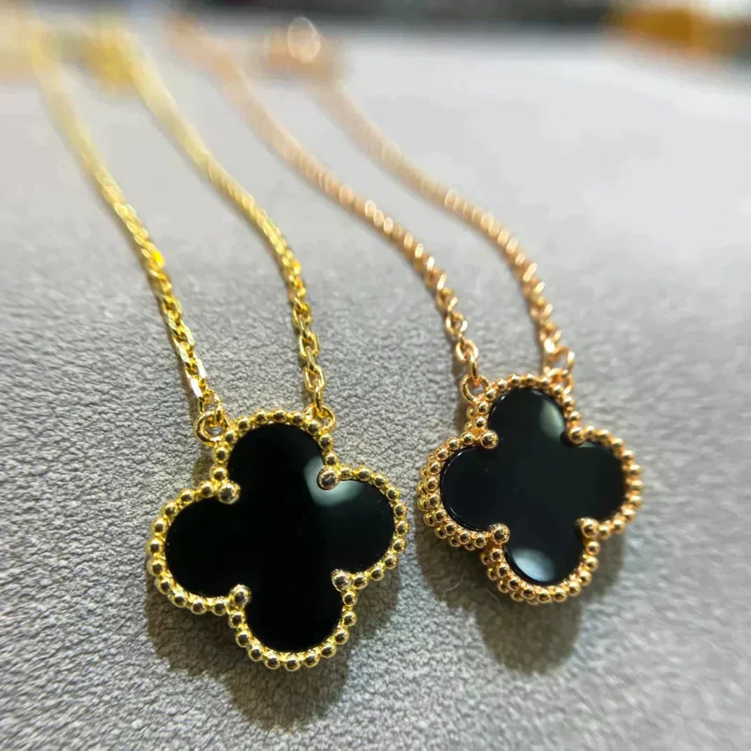 [VA]CLOVER 15MM BLACK ONYX SINGLE FLOWER NECKLACE