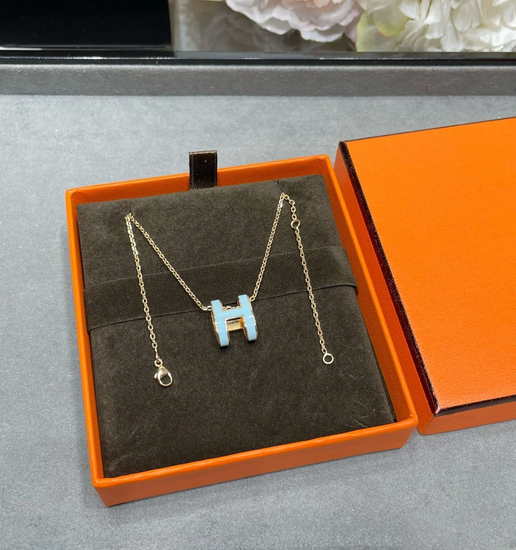 [Hmes]POP H SKY BLUE NECKLACE