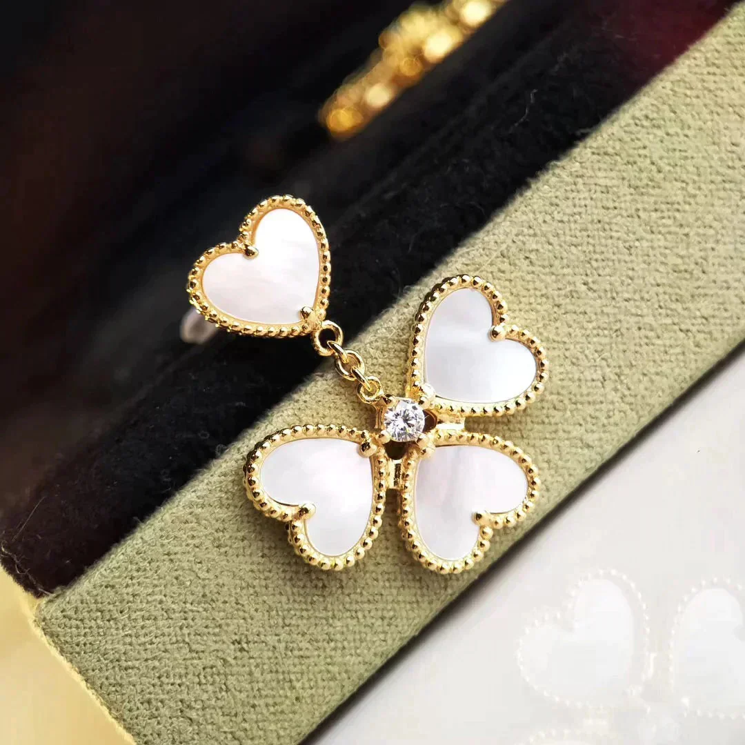 [VA]CLOVER SWEET WHITE MOP EARRINGS