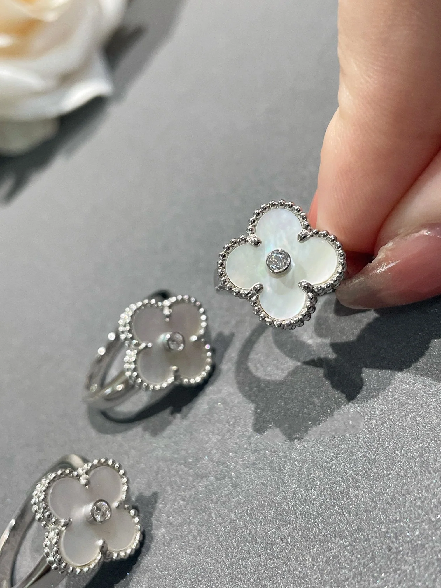 [VA]CLOVER SILVER MOP DIAMOND RING
