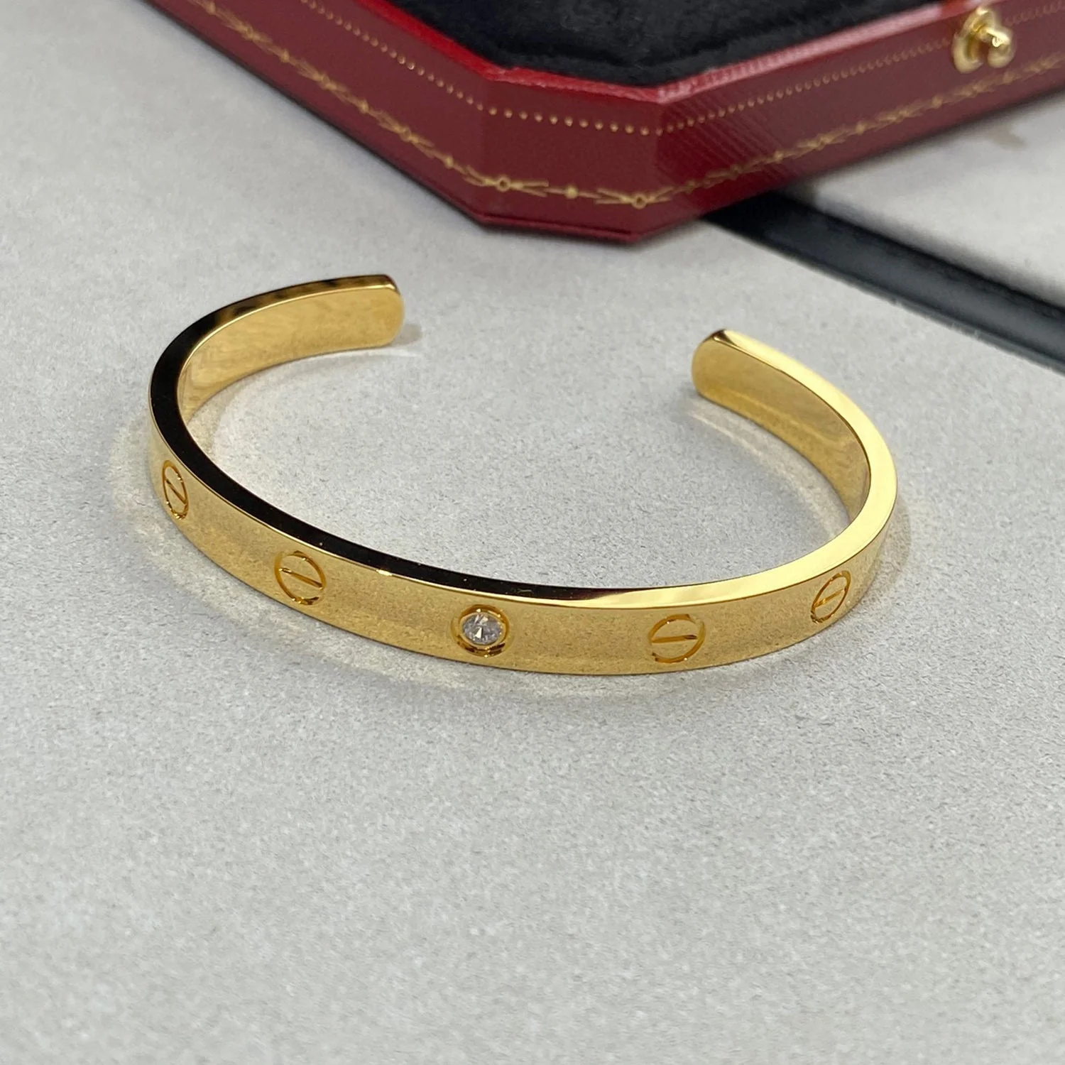 [CT]LOVE BRACELET 6.1MM 1 DIAMOND OPEN CUFF