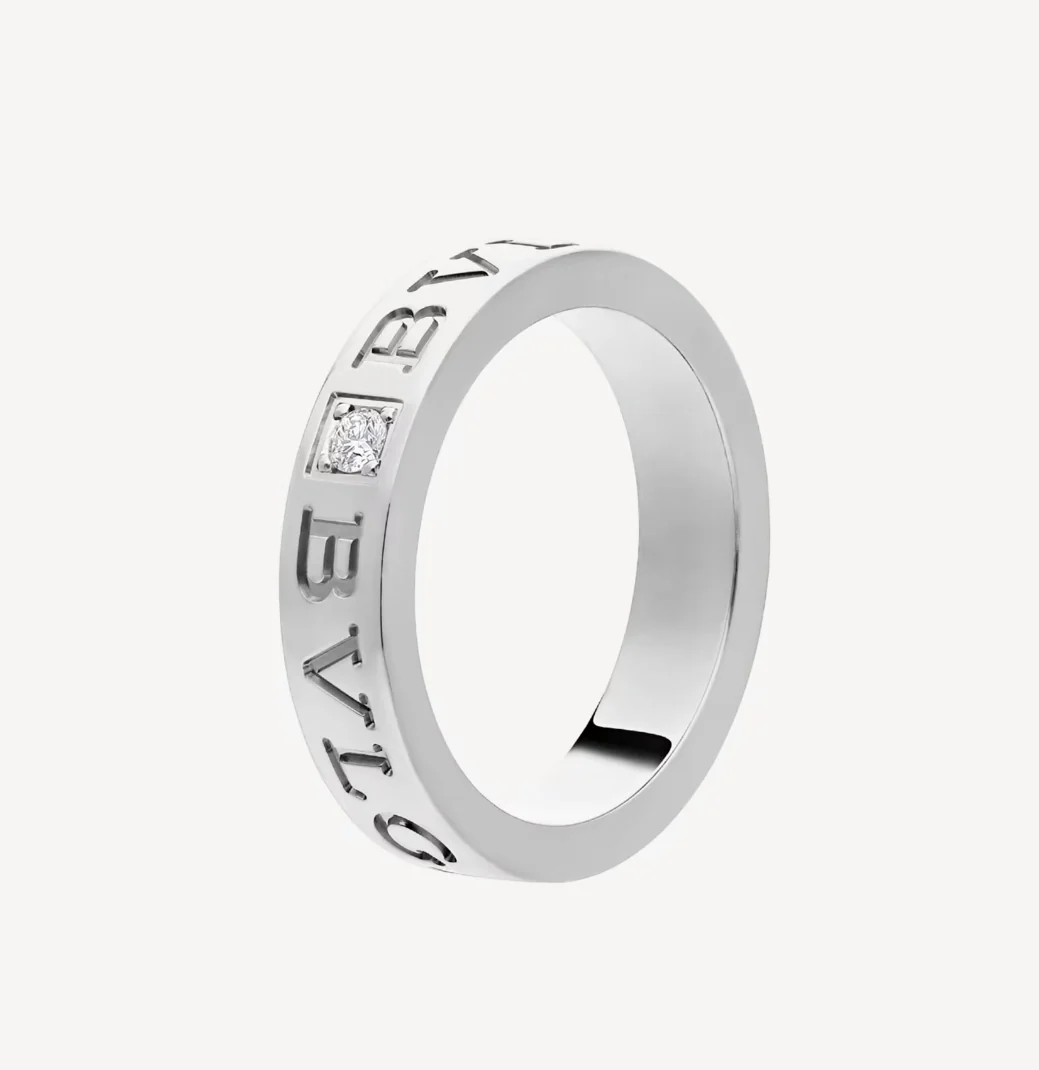 [BV]ZERO 1 ESSENTIAL WITH A DIAMOD RING