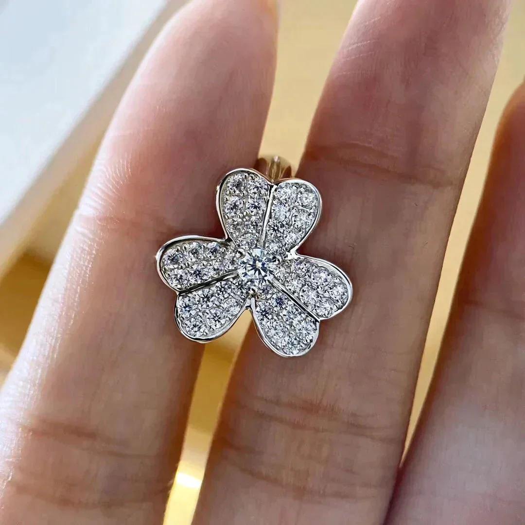 [VA]CLOVER COMOS DIAMOND EARRINGS SILVER