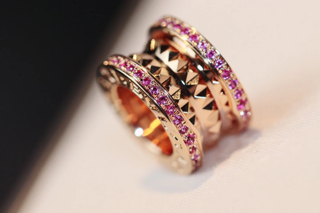 [BV]ZERO 1 ROCK PINK GOLD PINK DIAMOND NECKLACE