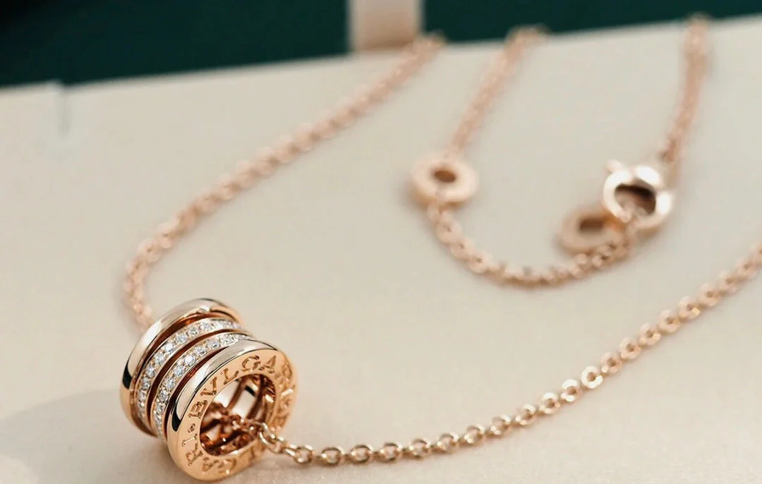 [BV]ZERO 1 PINK GOLD DIAMOND NECKLACE