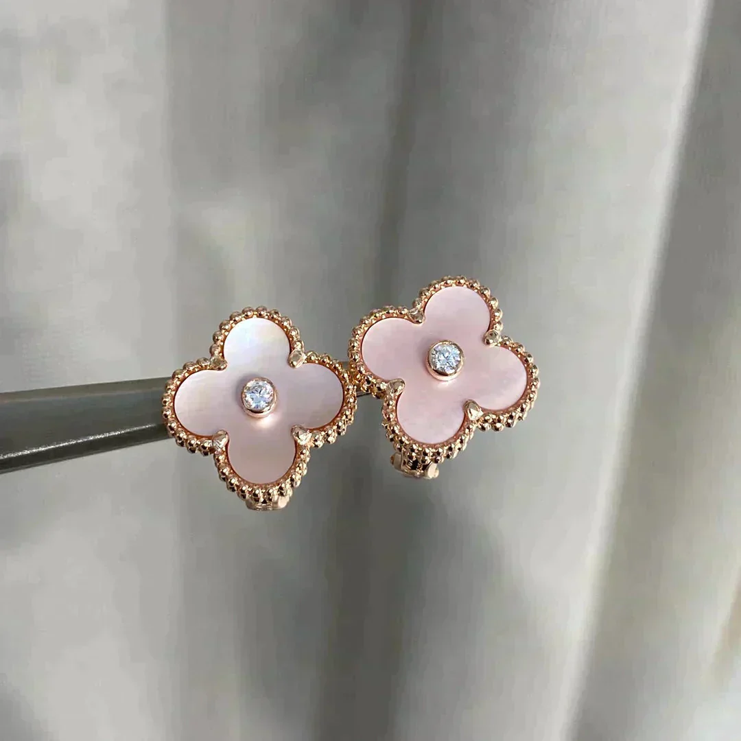 [VA]CLOVER MEDIUM 1 MOTIFS  PINK MOP DIAMOND EARRINGS
