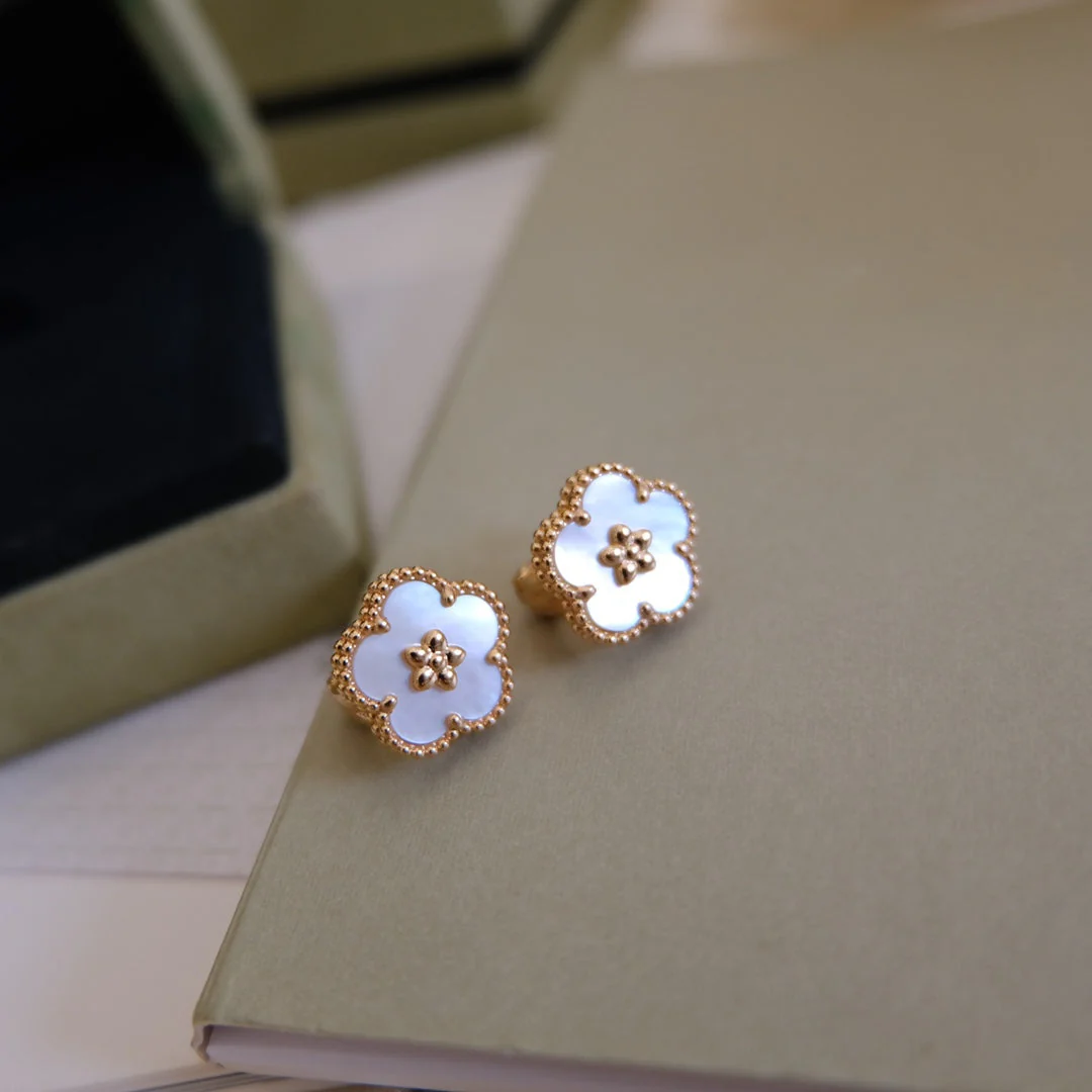 [VA]LUCKY PINK GOLD WHITE MOP EARRINGS