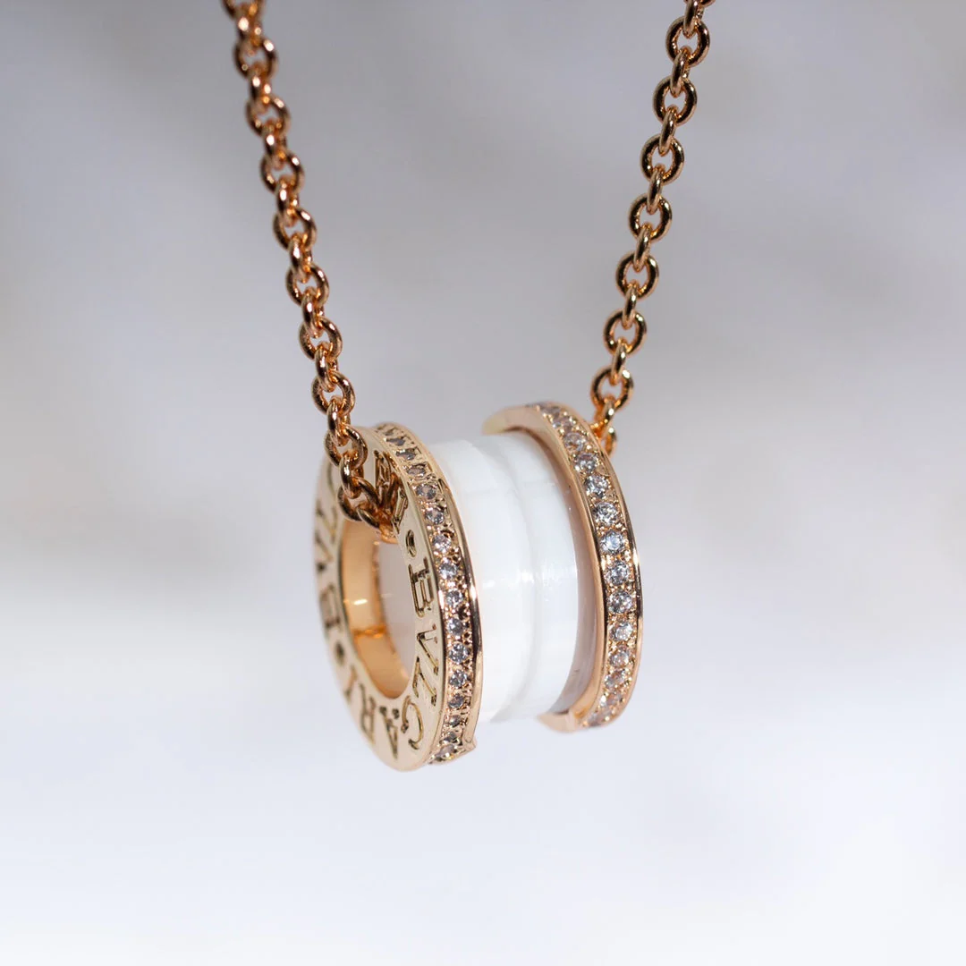 [BV]ZERO 1 WHITE CERAMIC PINK GOLD DIAMOND NECKLACE
