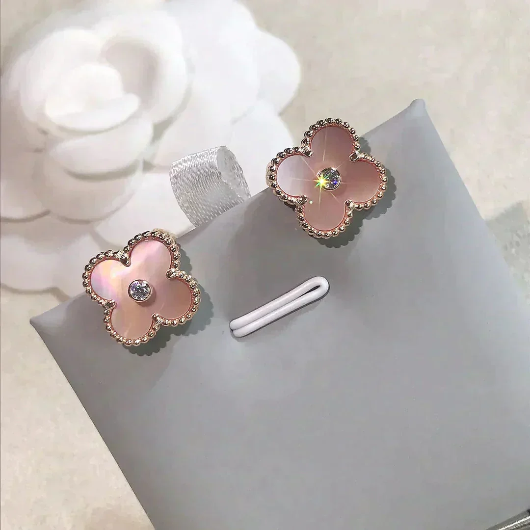 [VA]CLOVER MEDIUM 1 MOTIFS  PINK MOP DIAMOND EARRINGS