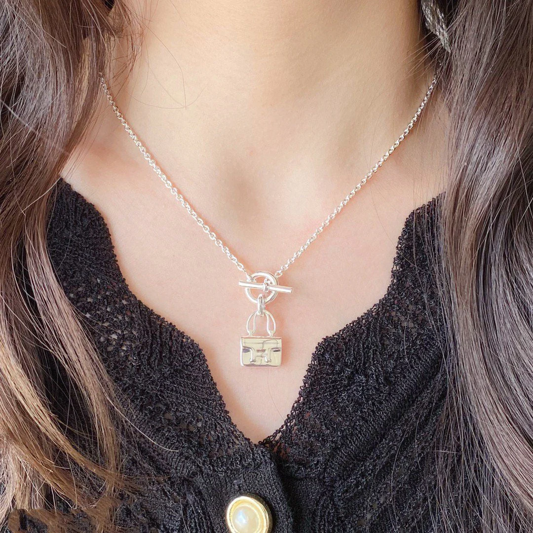 [Hmes]CONSTANCE PEDANT SILVER NECKLACE