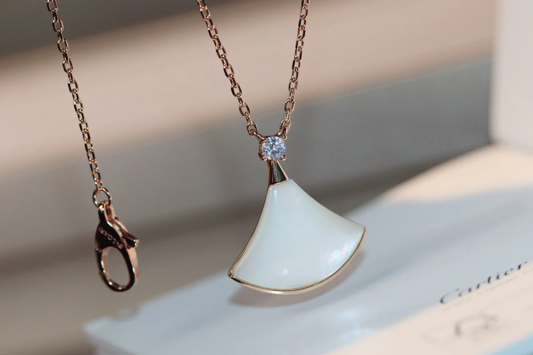 [BV]DREAM NECKLACE WHITE MOP PINK GOLD 1 DIAMOND