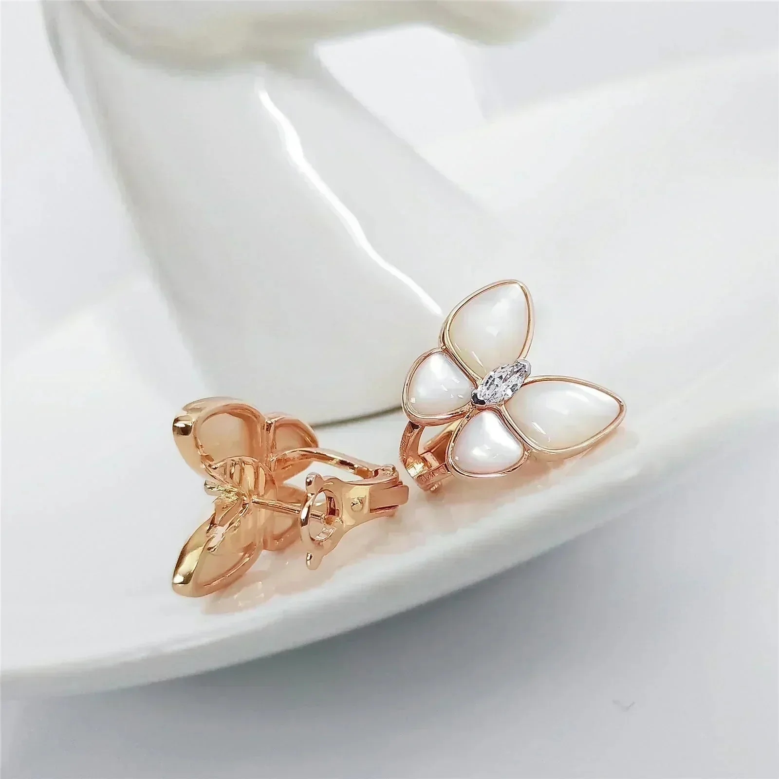 [VA]BUTTERFLY MOP DIAMOND EARRINGS