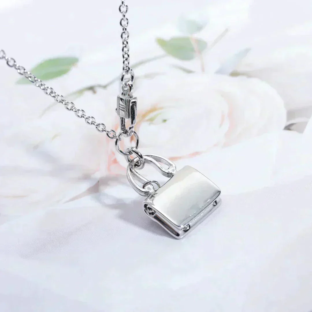 [Hmes]AMULETTE PEDANT SILVER NECKLACE