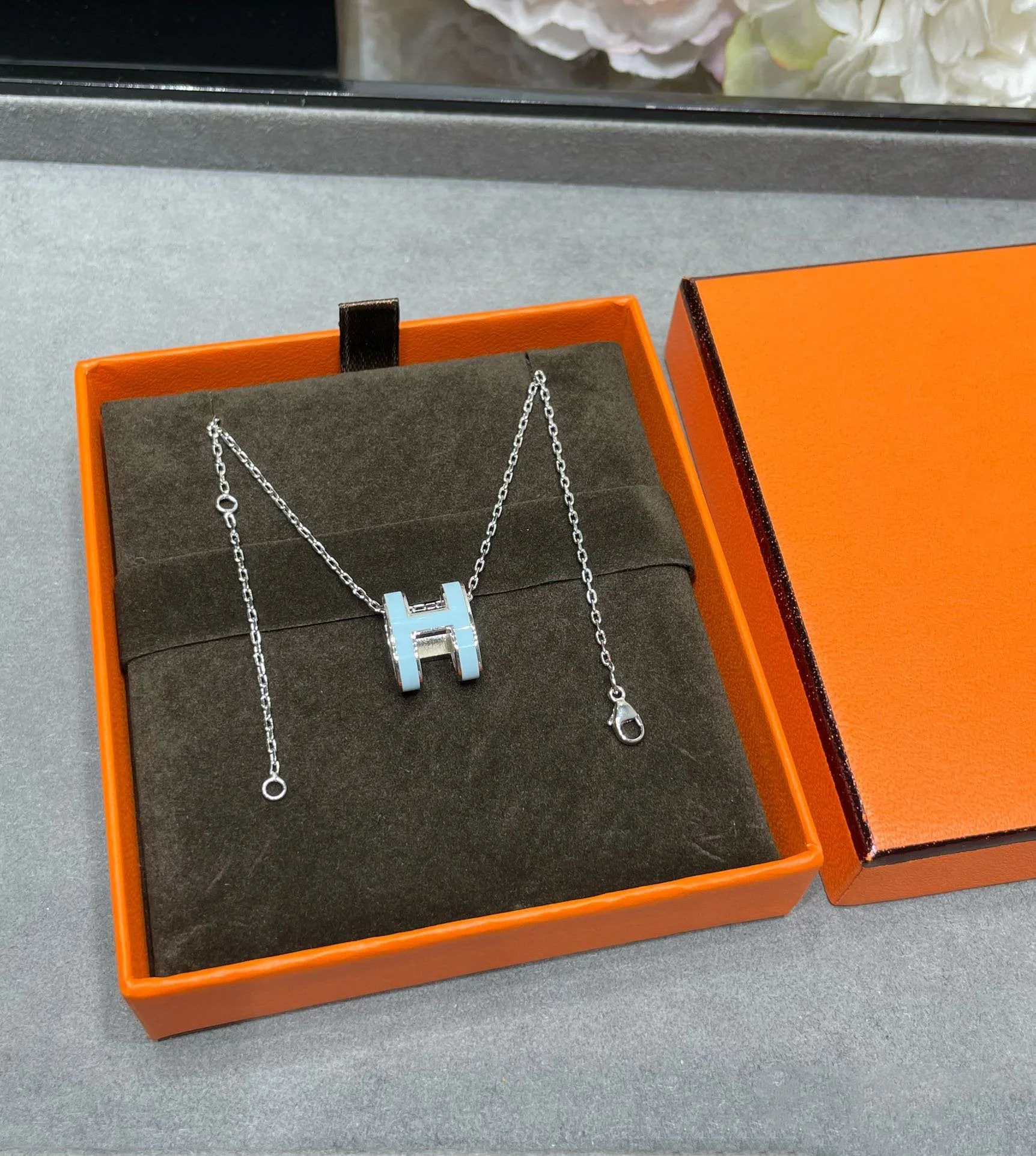 [Hmes]POP H SKY BLUE NECKLACE