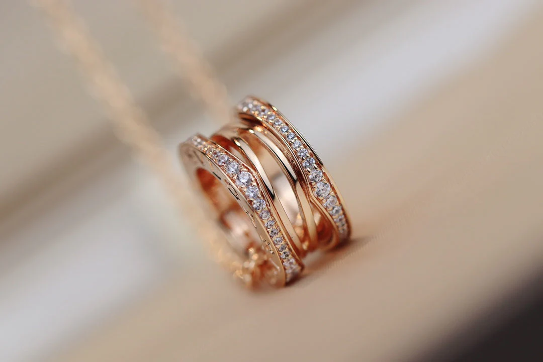 [BV]ZERO 1 PINK GOLD NECKLACE