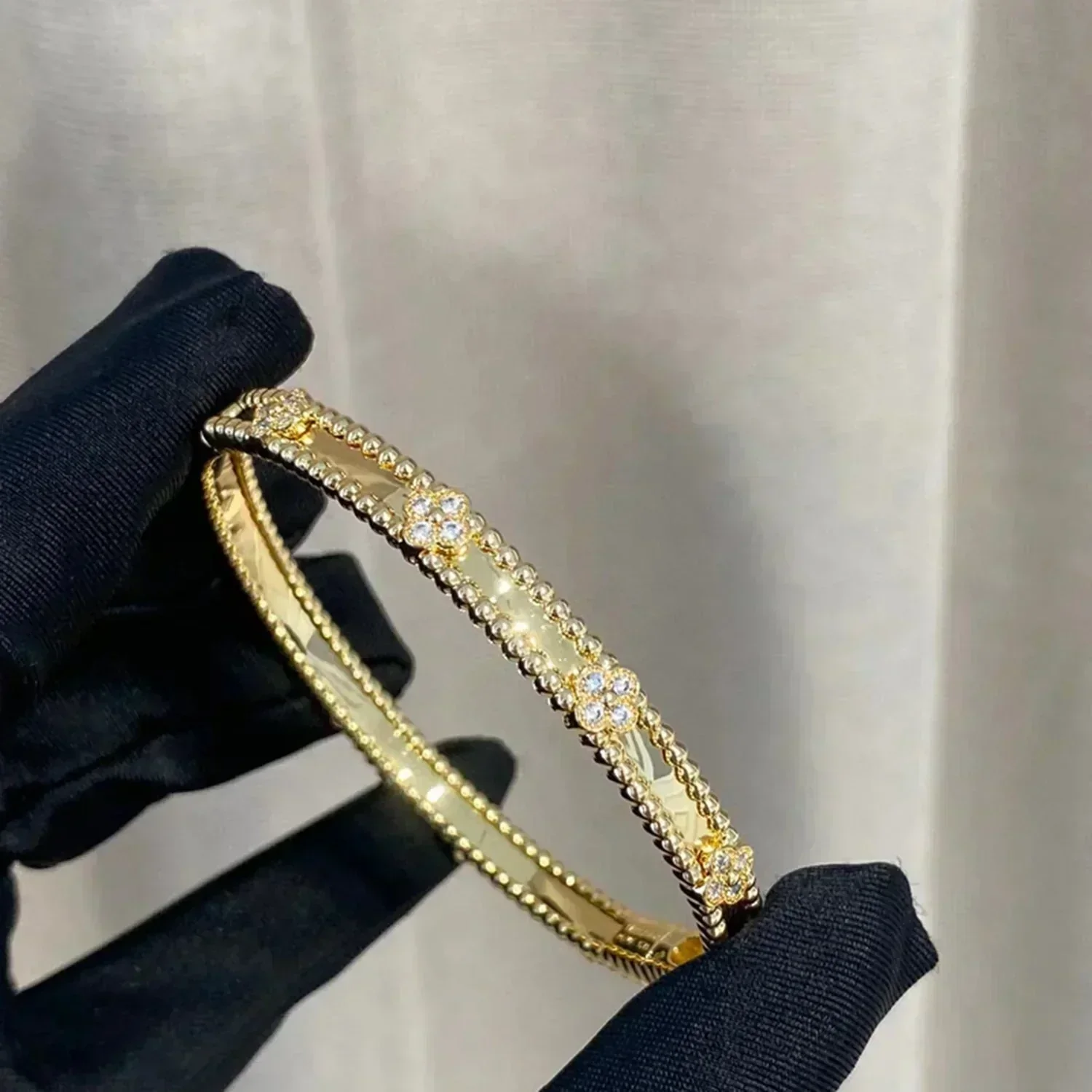 [VA]CLOVER BRACELET 4MM DIAMONDS