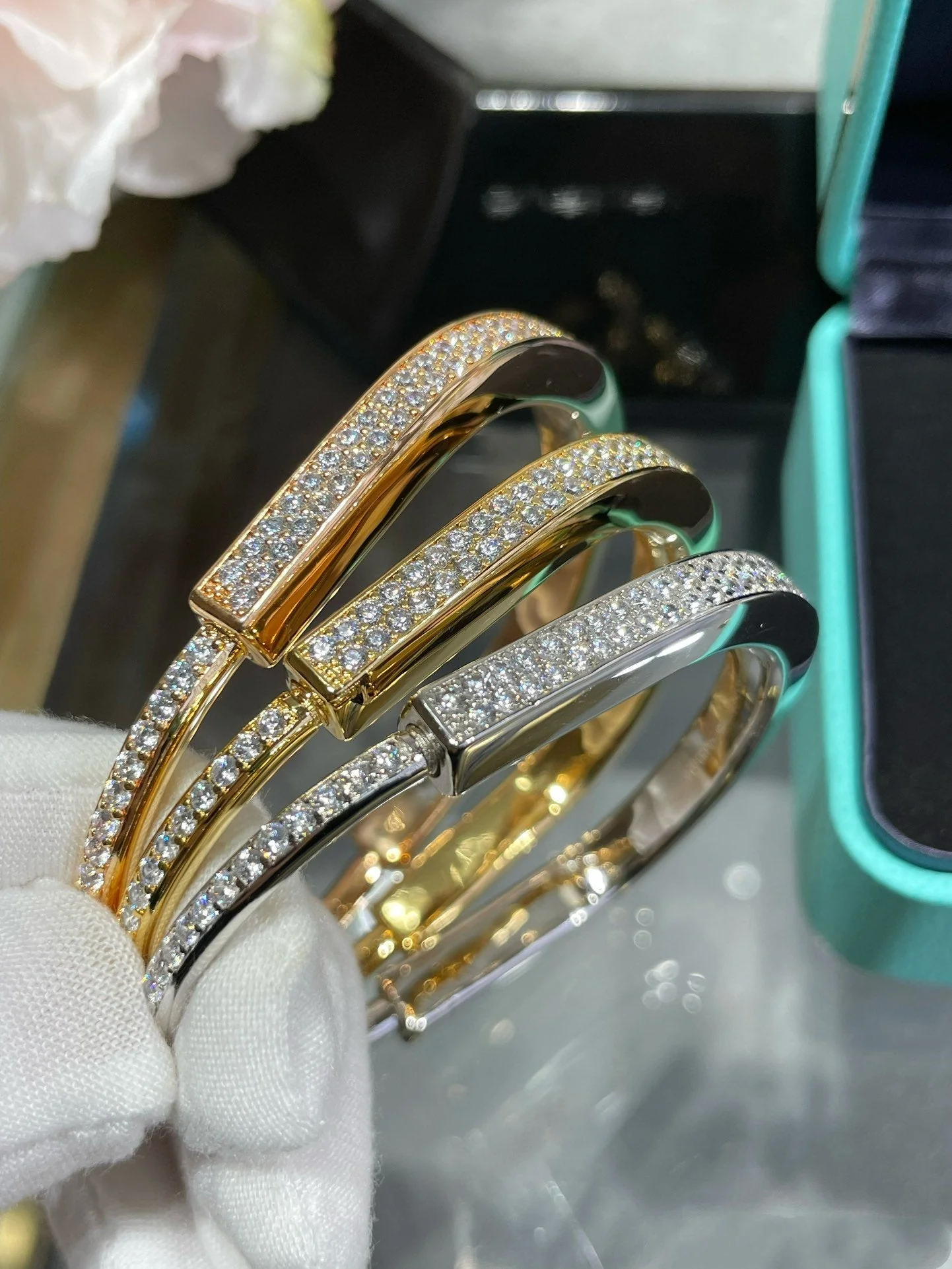 [TF]LOCK BRACELET DIAMOND PAVED