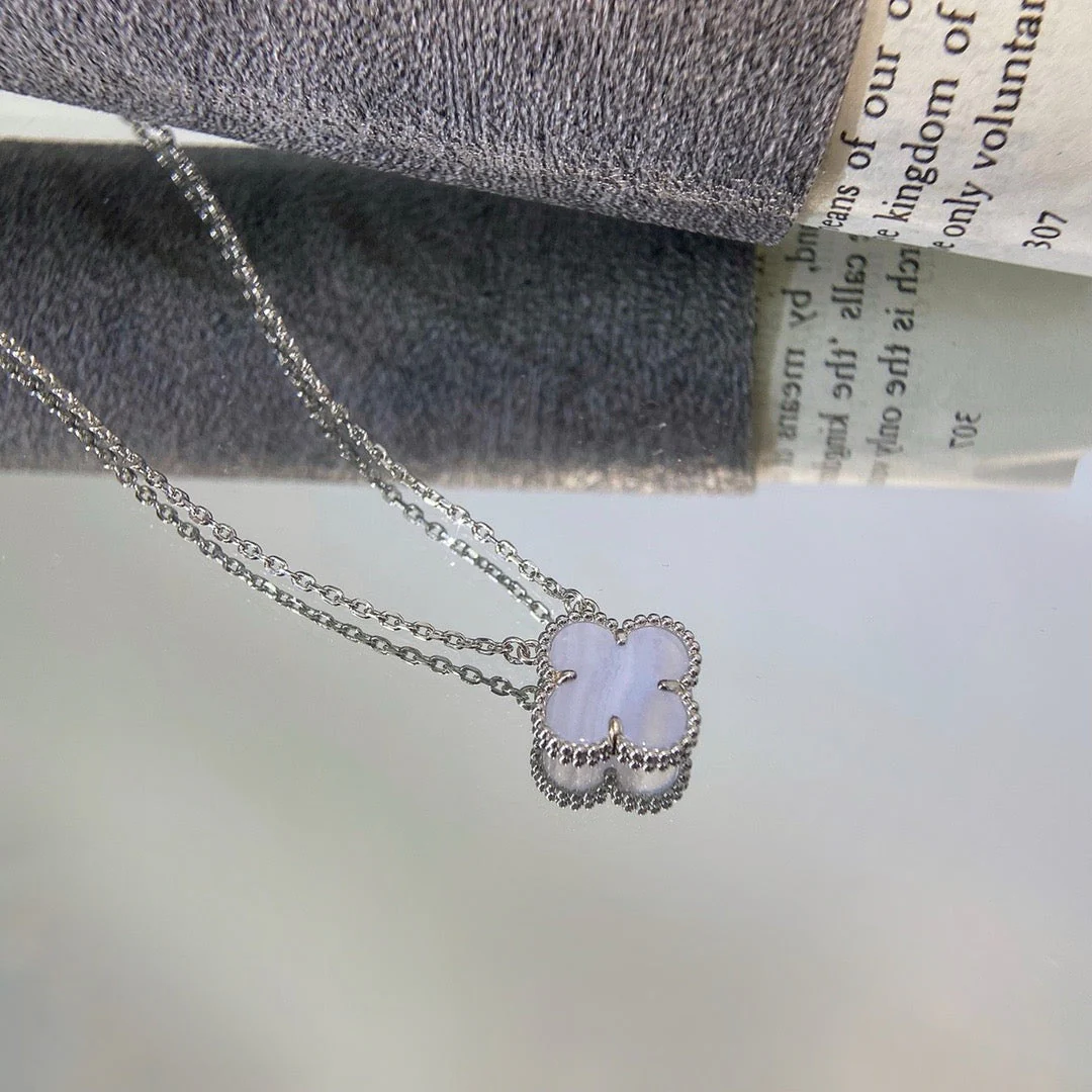 [VA]CLOVER 15MM BLUE CHALCEDONY NECKLACE SILVER