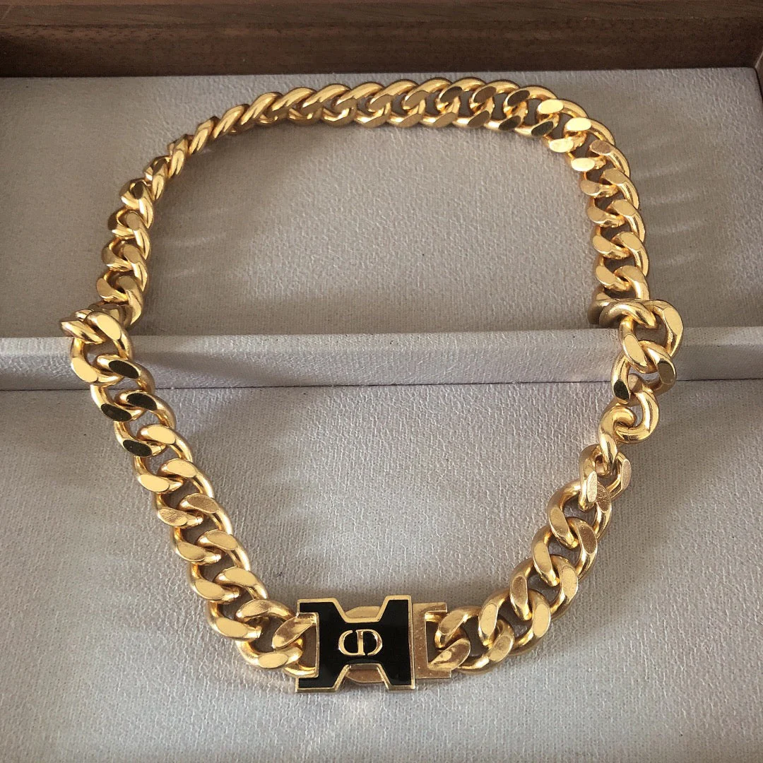 [CD] GOLD-FINISH METAL AND BLACK LACQUER NECKLACE