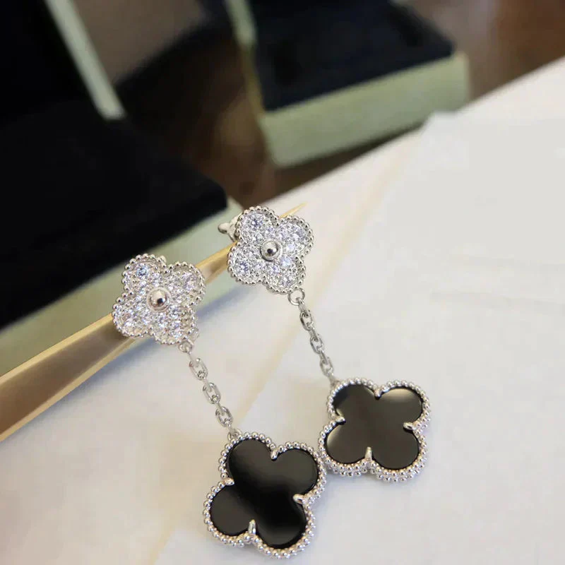 [VA]CLOVER 2 MOTIFS  DIAMOND ONYX EARRINGS SILVER