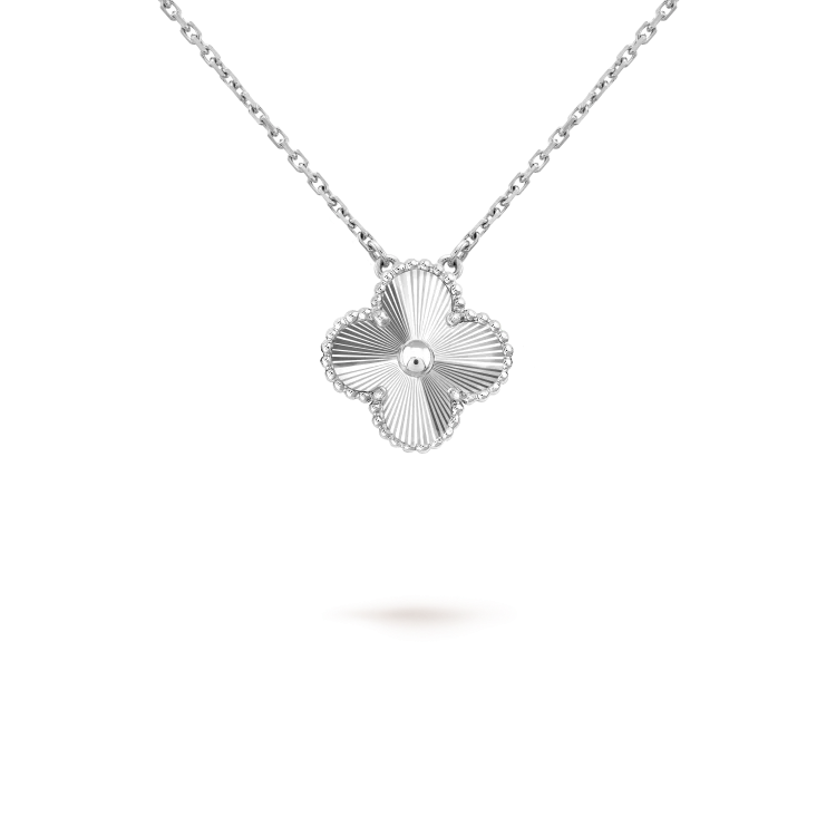 [VA]CLOVER 15MM LASER NECKLACE SILVER