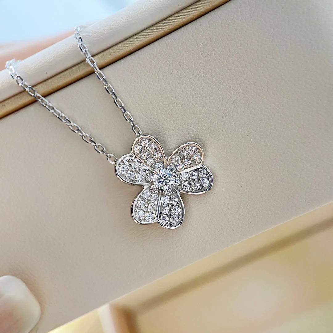 [VA]CLOVER DIAMOND NECKLACE SILVER