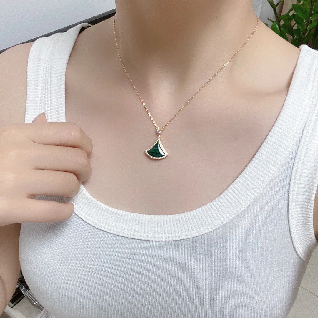 [BV]DREAM MALACHITE DIAMOND PAVED PINK GOLD NECKLACE