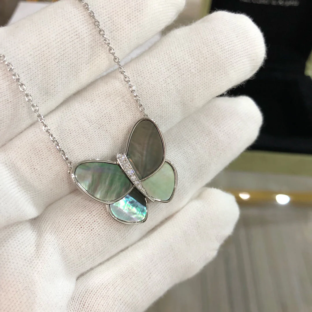 [VA]LARGE BUTTERFLY SILVER PENDANT DIAMOND NECKLACE