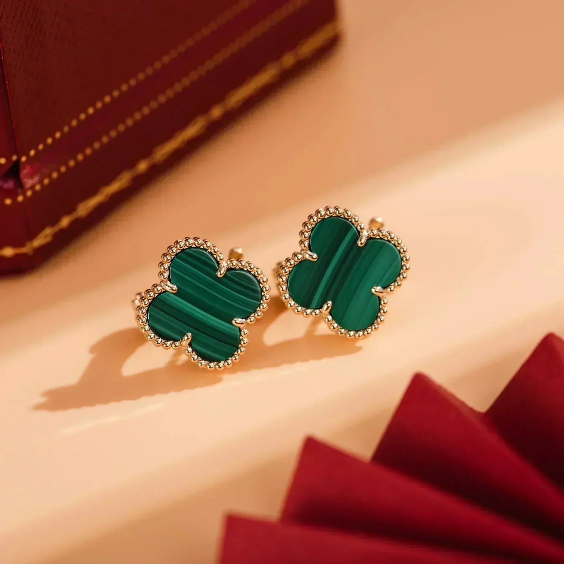 [VA]CLOVER MEDIUM 1 MOTIFS MALACHITE  EARRINGS