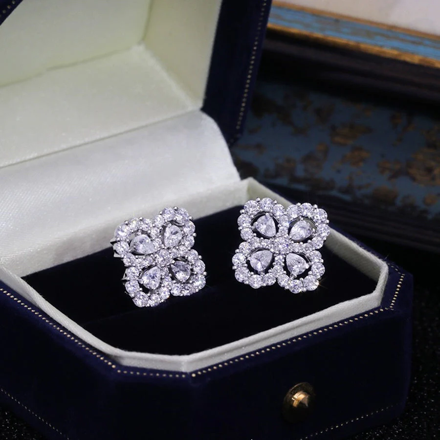 [VA]LOOP NECKLACE FULL MOTIF DIAMOND COMBINATION