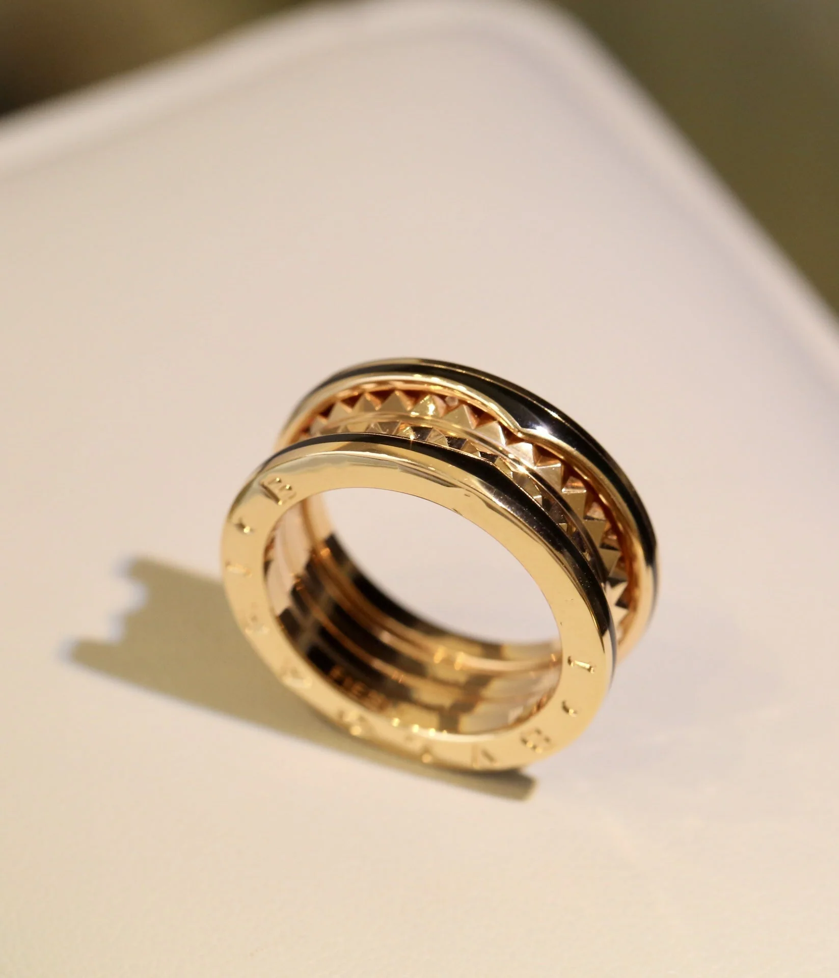 [BV]ZERO 1 GOLD BLACK CERAMIC RING