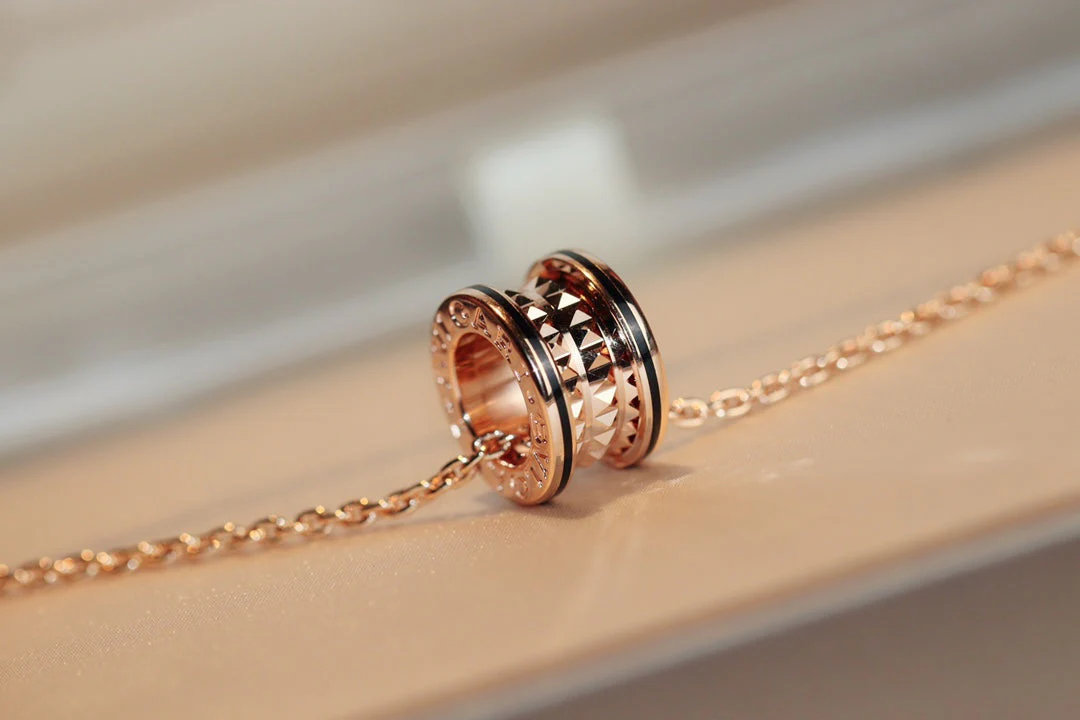 [BV]ZERO 1 ROCK PEDANT PINK GOLD BLACK NECKLACE