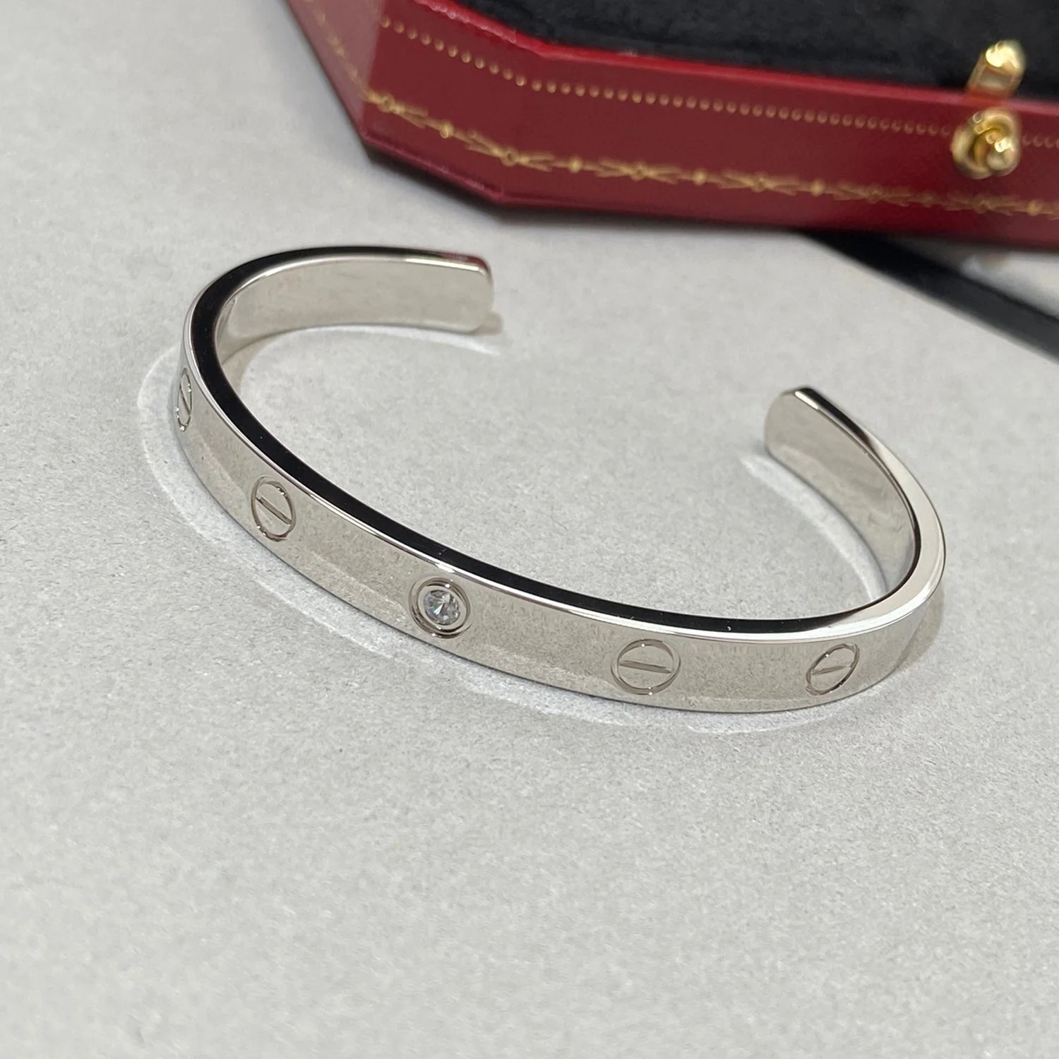 [CT]LOVE BRACELET 6.1MM 1 DIAMOND OPEN CUFF