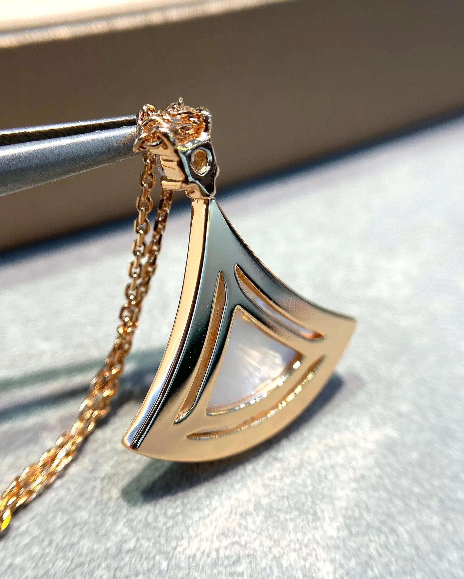 [BV]DREAM MOP DIAMOND PAVED PINK GOLD NECKLACE