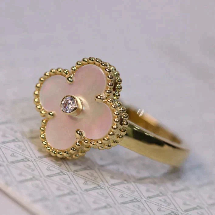 [VA]CLOVER PINK MOP RING GOLD DIAMOND