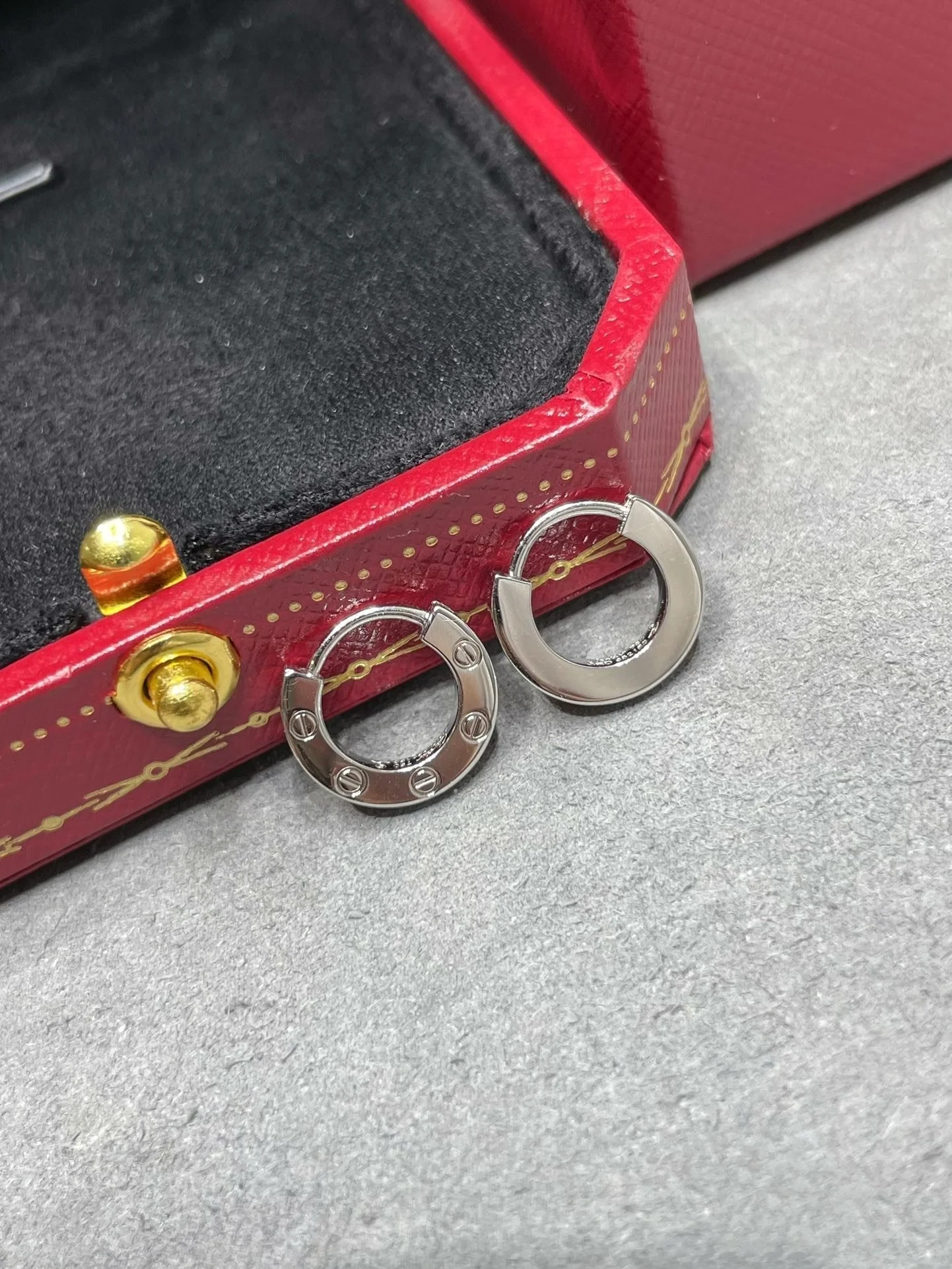 [CT]LOVE MINI EARRINGS